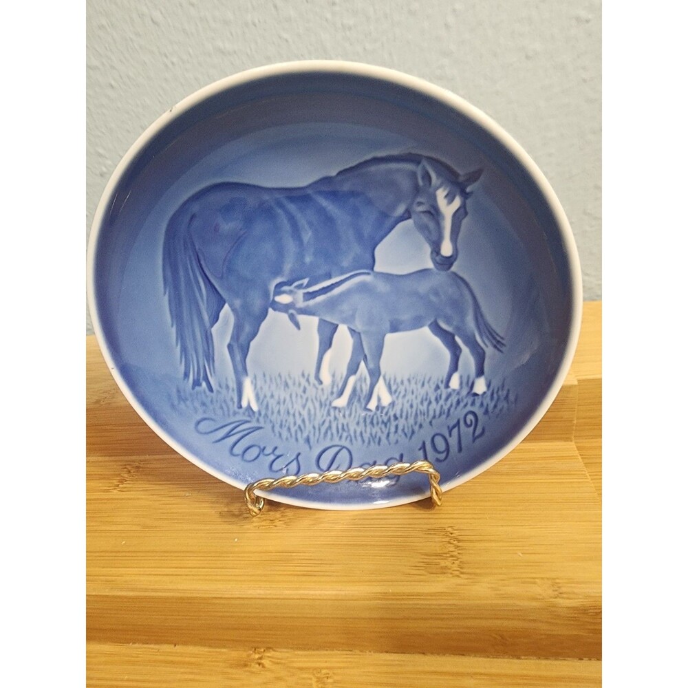 B&G Copenhagen Blue Plate 8000/9372 Mother's Day "Mors Dag" 1972 Horses Denmark
